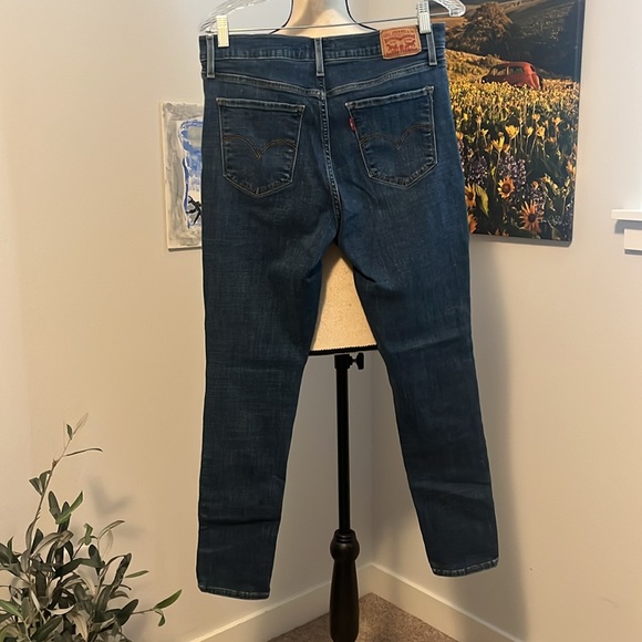 Levi’s Shaping Skinny Jeans - Picture 4 of 8